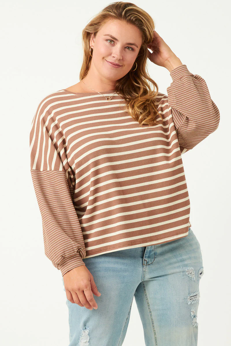 Contrast Stripe Sleeve Textured Knit Top - Image 11