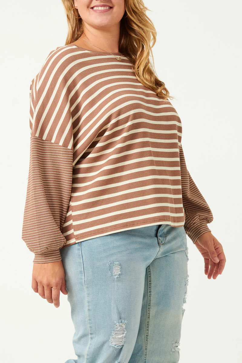 Contrast Stripe Sleeve Textured Knit Top - Image 3